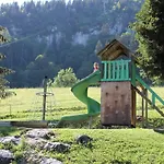 Leysin Lodge *