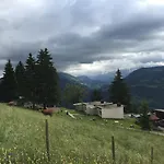 Апартаменты Leysin Lodge Лейсен