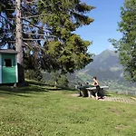 Leysin Lodge *