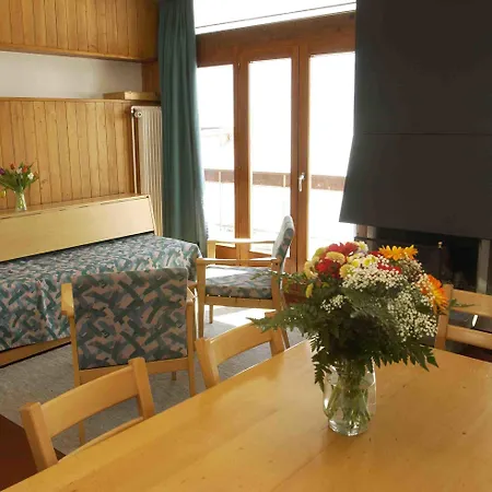 Leysin Lodge *