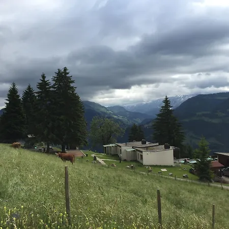 Leysin Lodge Апартаменты *