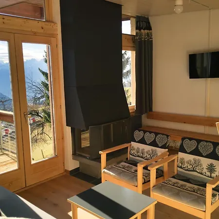 アパート Leysin Lodge レイサン